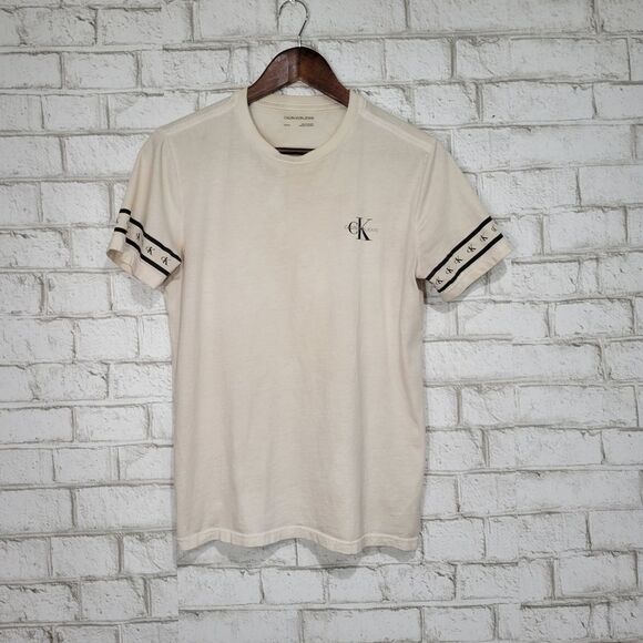 Calvin Klein Jeans Tops - Calvin Klein Jeans vintage tee